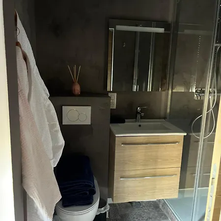 Love Room Apartment *