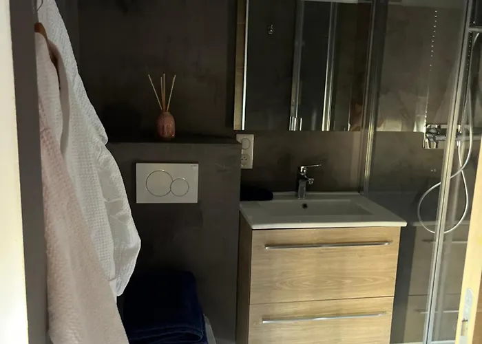 Love Room Apartment *